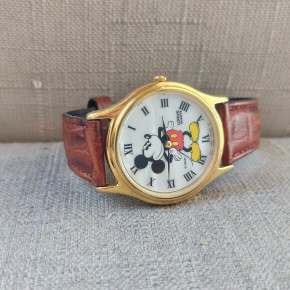 Vintage Lorus Quartz Wristwatch Minnie Mouse Disney Brown Leather strap Watch - Picture 10 of 11